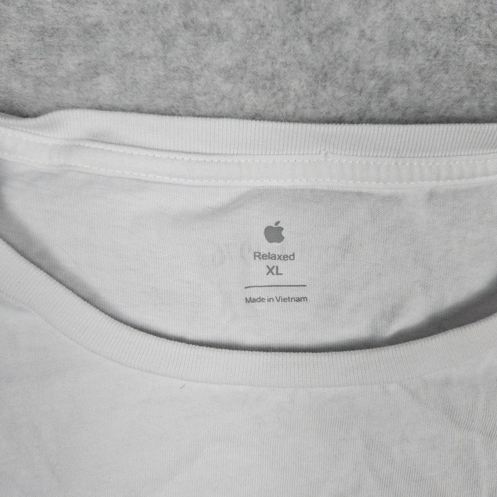 Apple (Size XL) White T-Shirt Rainbow Logo Tech 1976 Tee Single Stitch Employee